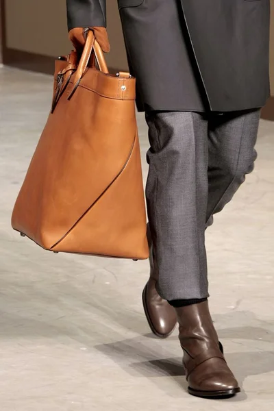 Look 19